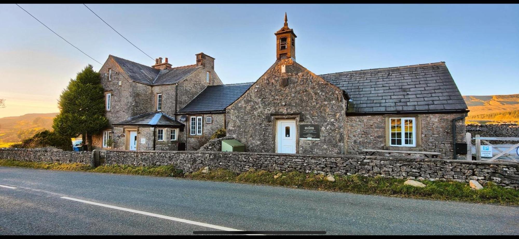 Old School House - Yorkshire Three Peaks Challenge Weathercote Ngoại thất bức ảnh
